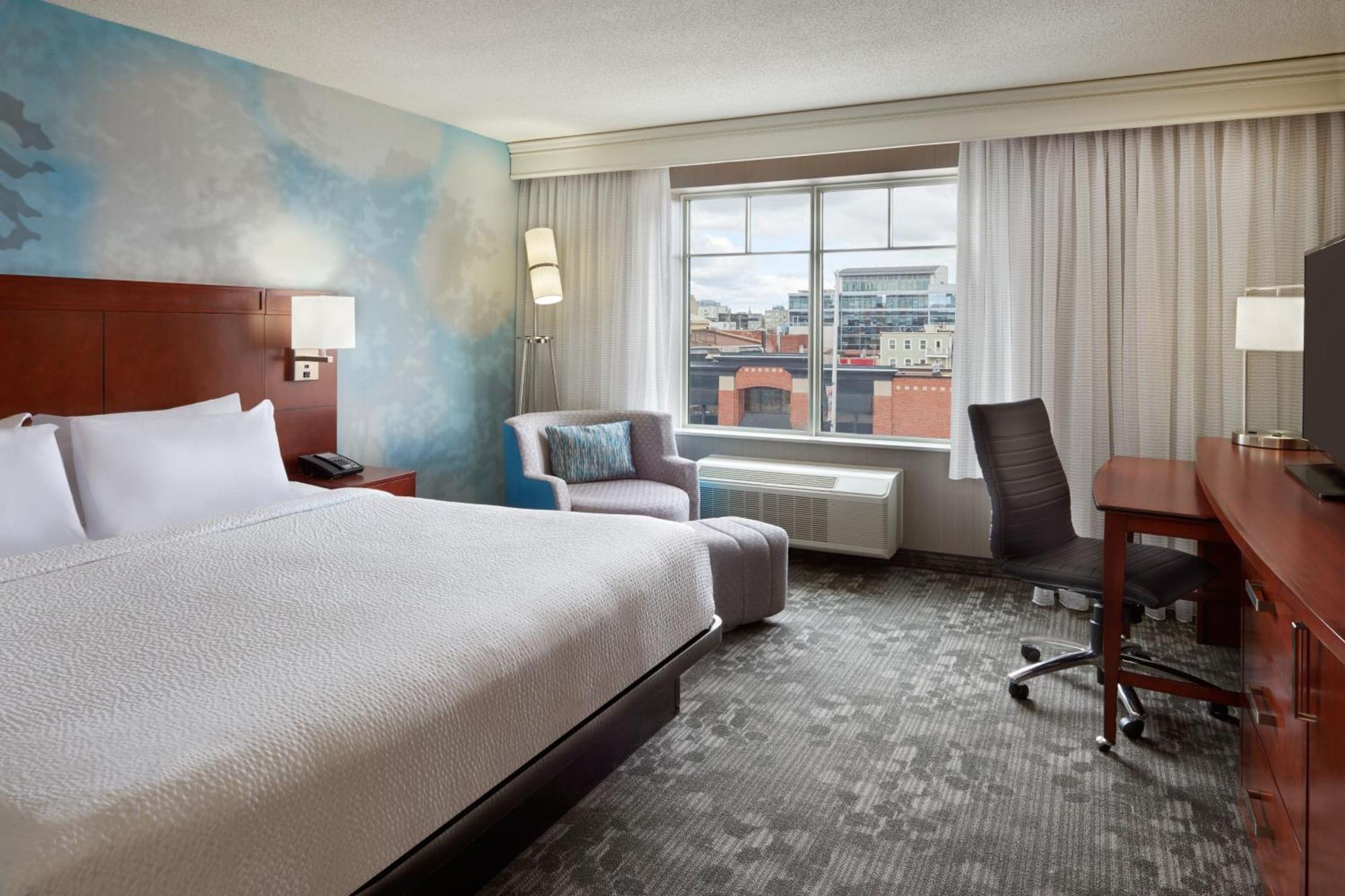 Готель Courtyard By Marriott Ottawa Downtown Екстер'єр фото