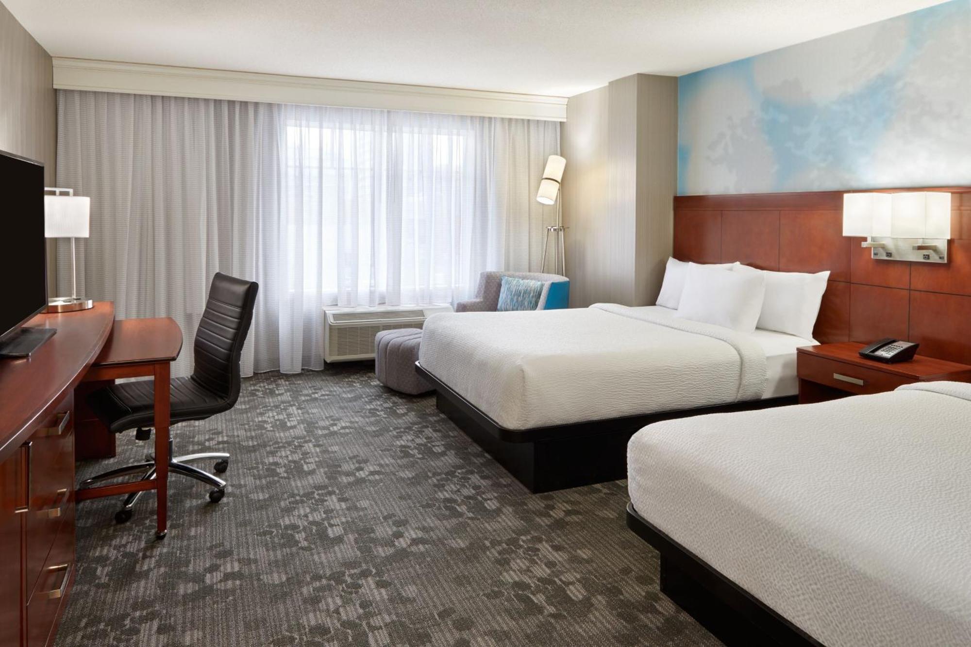 Готель Courtyard By Marriott Ottawa Downtown Екстер'єр фото