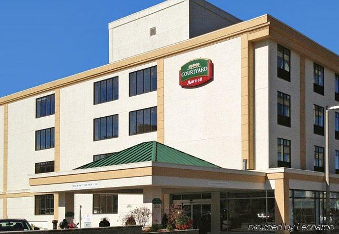 Готель Courtyard By Marriott Ottawa Downtown Екстер'єр фото
